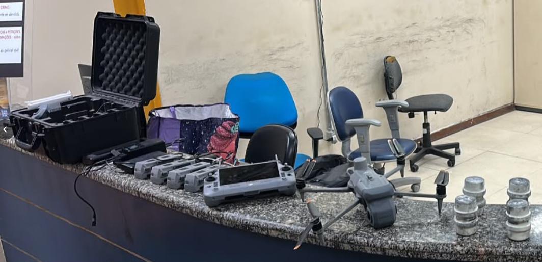 Disque Denúncia ajuda policiais do 31º BPM na apreensão de granadas e drone no Recreio